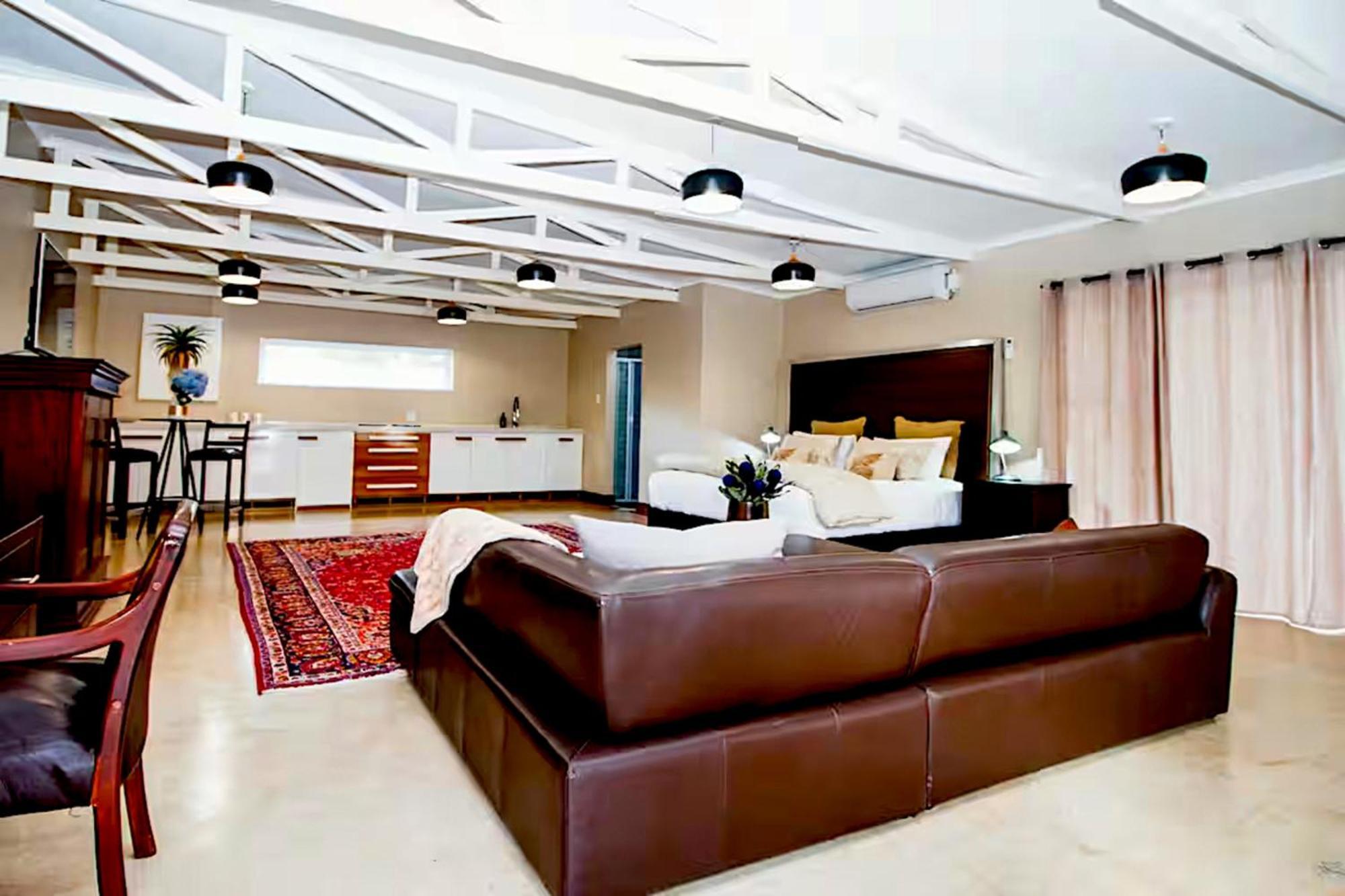 Munro Suites Puerto Elizabeth Exterior foto
